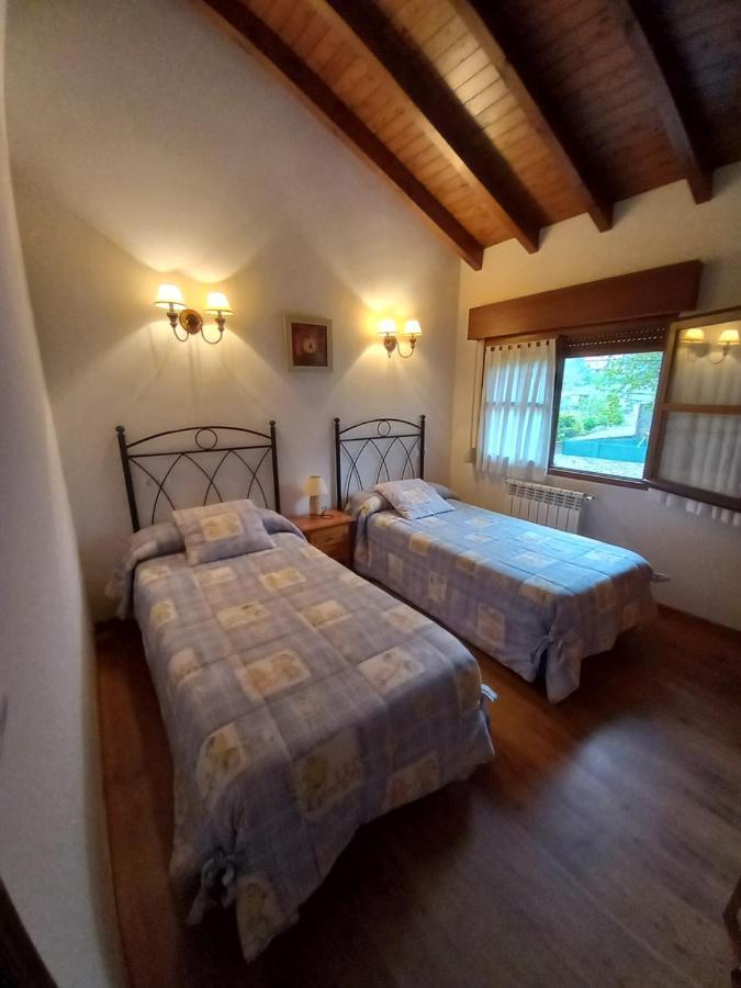 Apartamentos Rurales Llagumelon Villahormes Exteriör bild