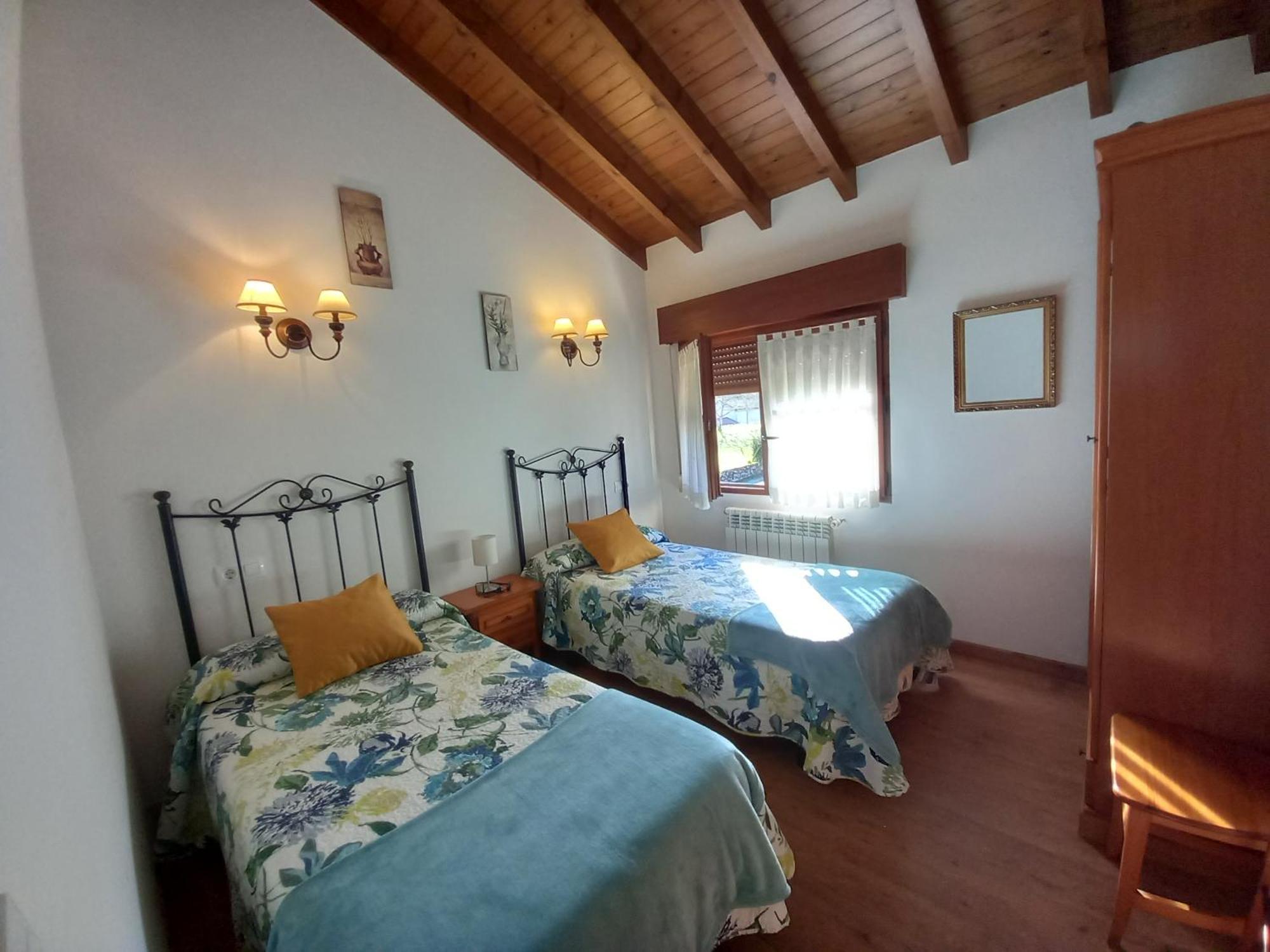 Apartamentos Rurales Llagumelon Villahormes Exteriör bild